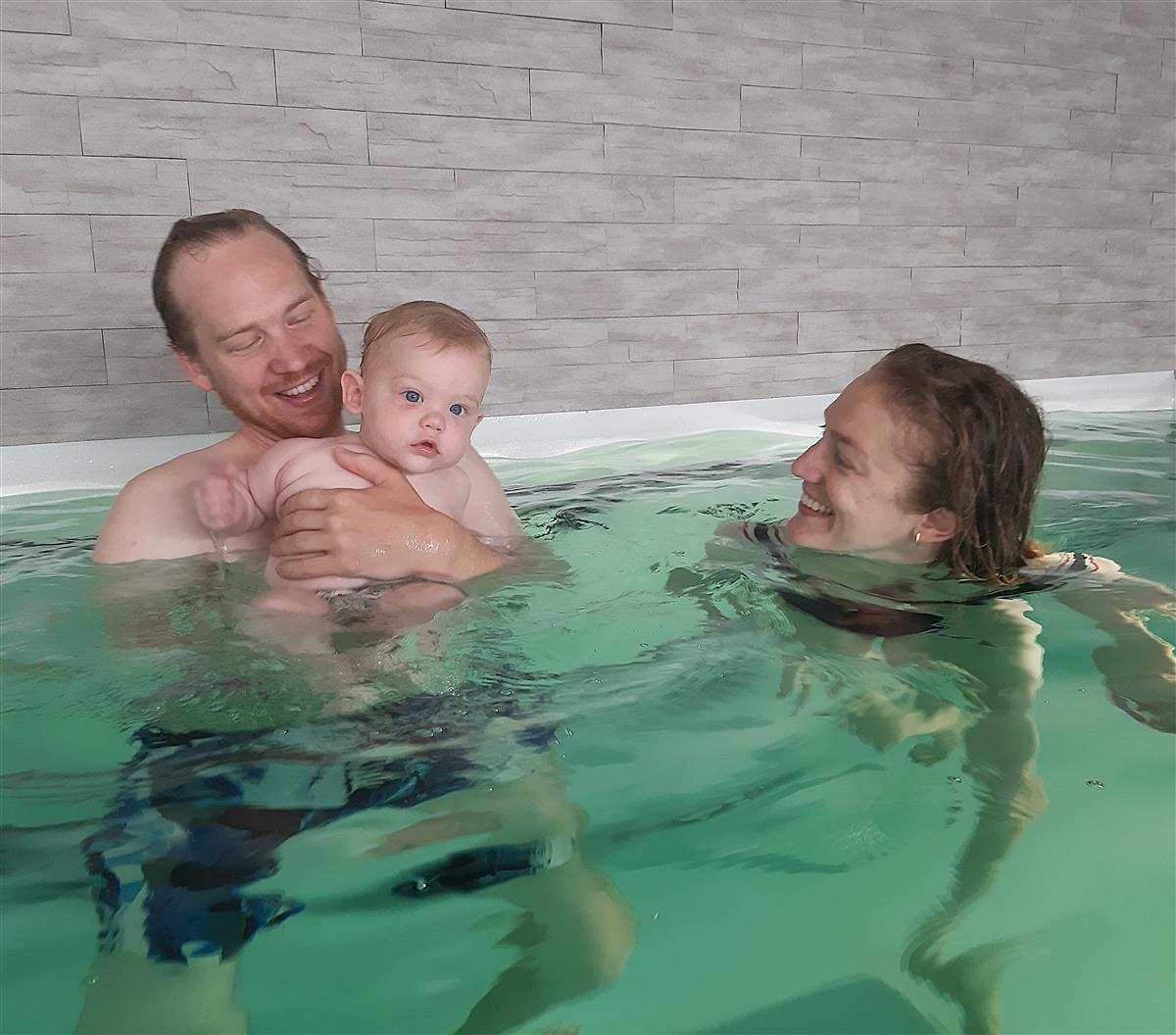 AQUANATAL - POSTnatale yoga in water PLUS BABY & PARTNER - 19 APRIL 2026 @ LITTLE BUBBLES